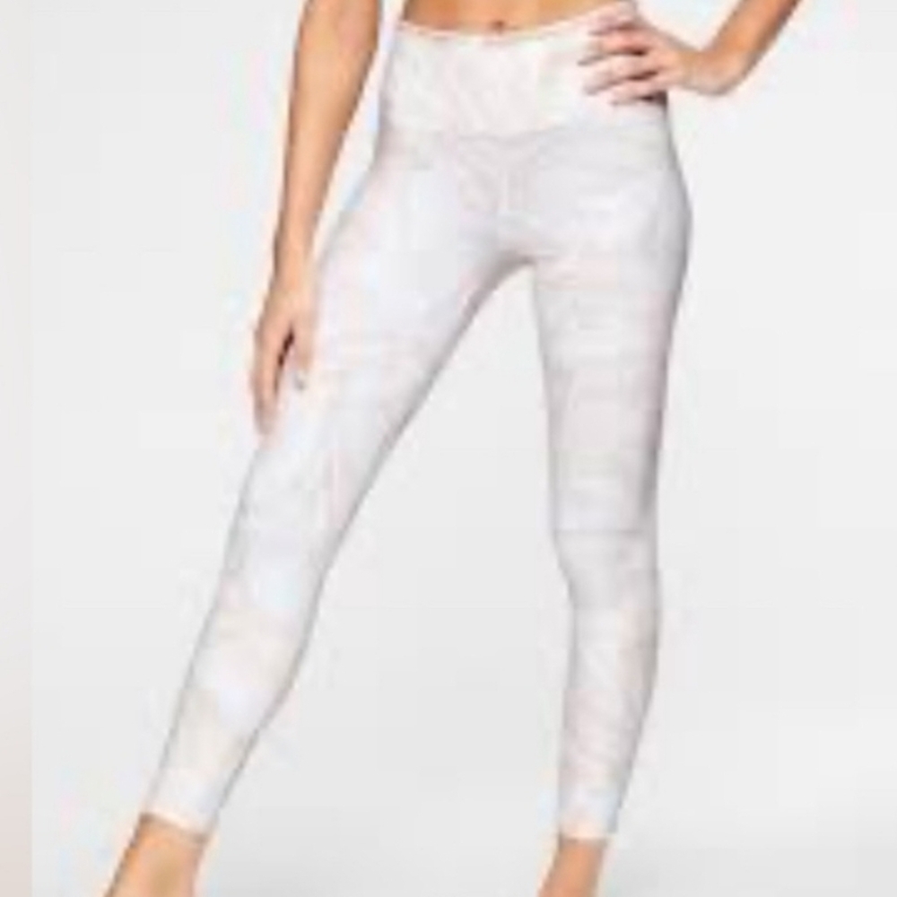Athleta 7/8 Chaturanga White and Peach Patterned Leggings EUC SZ M